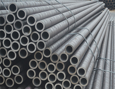 Q345 Q235 Sıcak Haddelenmiş Dikişsiz Çelik Boru API 5L 3-80mm